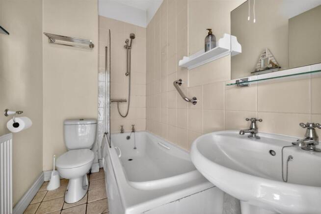 Annex Bathroom.jpg