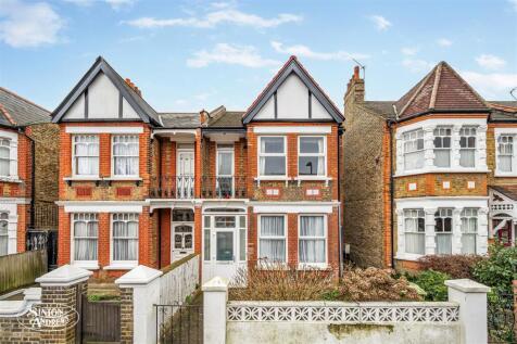 Coldershaw Road, Northfields