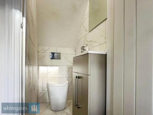 4 bed Detached for sale Image 6