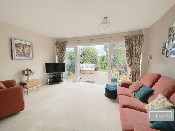 9 Mount Gardens, Codsall WV8 1PS photo 3