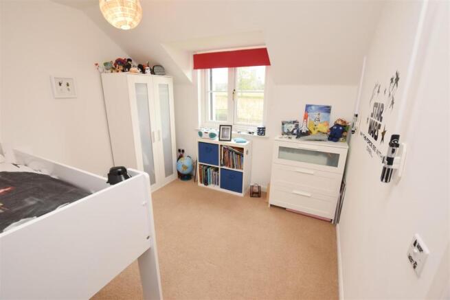 Bedroom 2.JPG