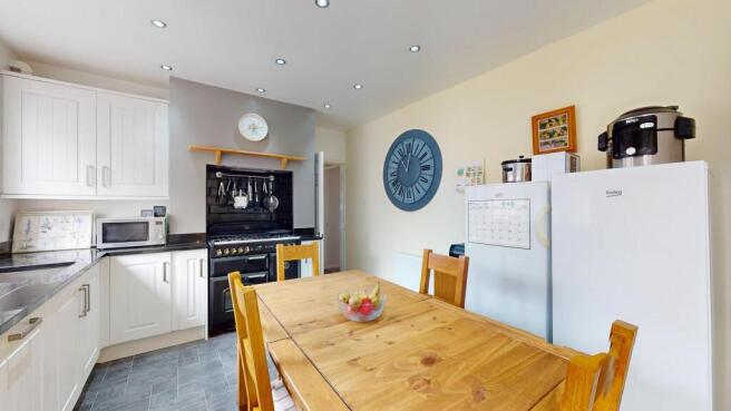 3 bed Semi-Detached for sale Image 11