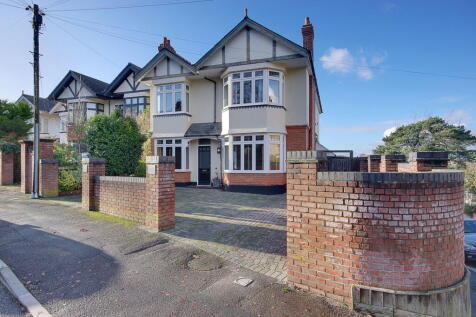Cecil Avenue, Bournemouth, BH8 9EH