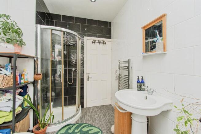 2 bed Terraced for sale Image 12