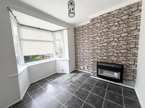3 bed Semi-Detached for sale Image 5