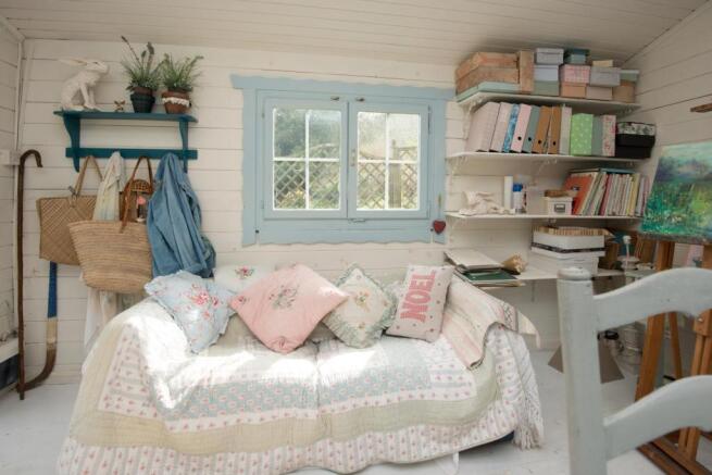 8381416-interior36-800.jpg