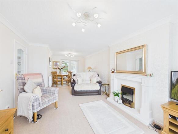 3 bed Detached for sale Image 4