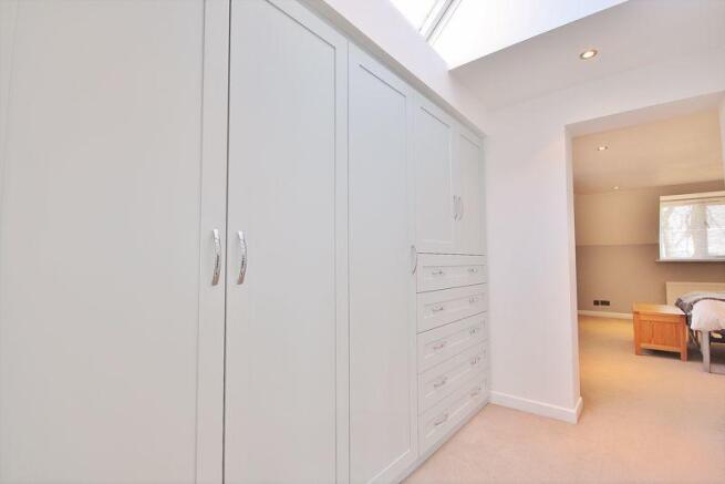 Dressing Area ...