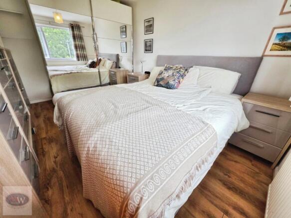 3 bed Semi-Detached for sale Image 10