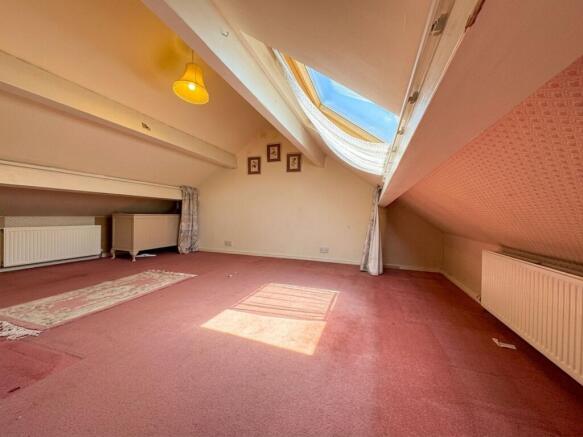 3 bed Terraced for sale Image 8