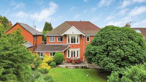 Cricklade Road, Swindon, SN2