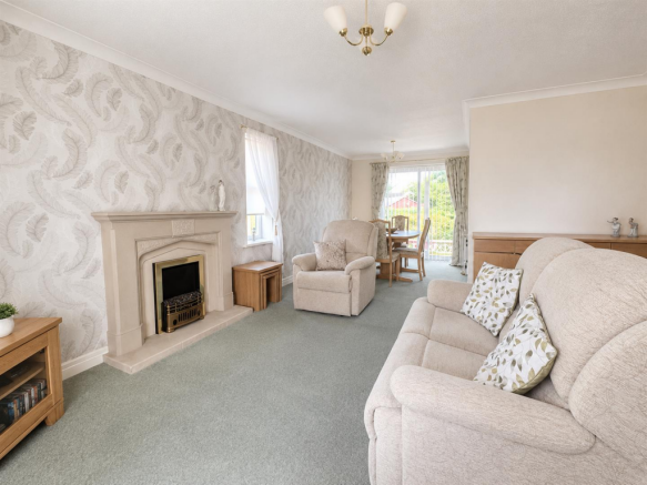 3 bed Detached Bungalow for sale Image 7