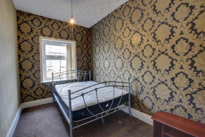 Bed 2.jpg