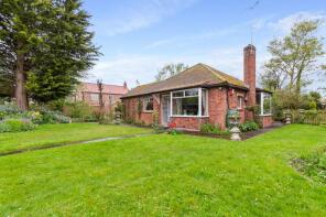 Applegarth, Brigg Road, South Kelsey, Market Rasen LN7 6PQ