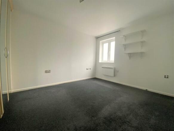 Bedroom 1-001.jpg