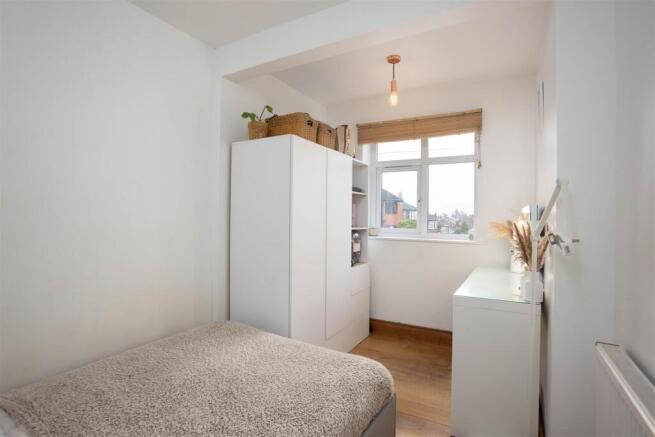 3 bed Semi-Detached for sale Image 8
