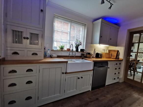Kitchen double belfast sink