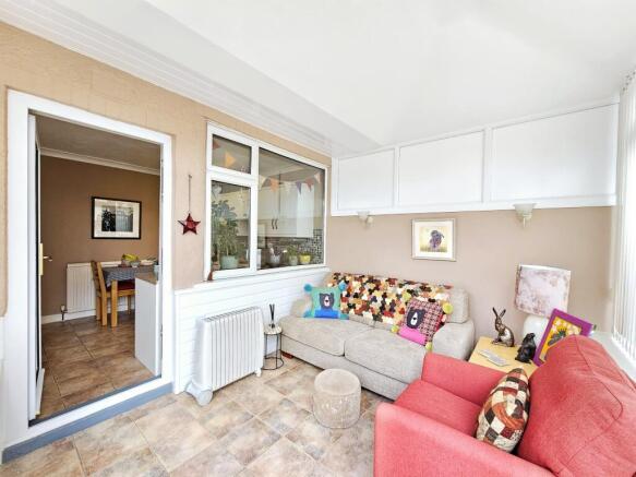 3 bed Semi-Detached for sale Image 6