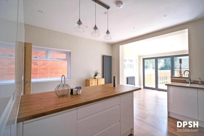 3 bed Semi-Detached for sale Image 5