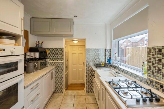 3 bed Terraced for sale Image 4