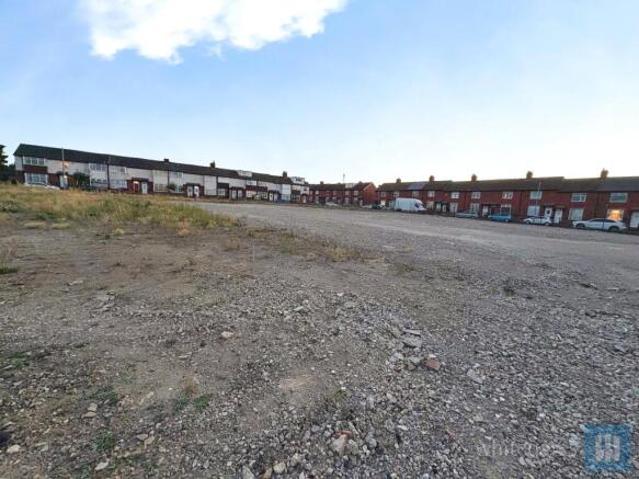 Land to rent Image 4