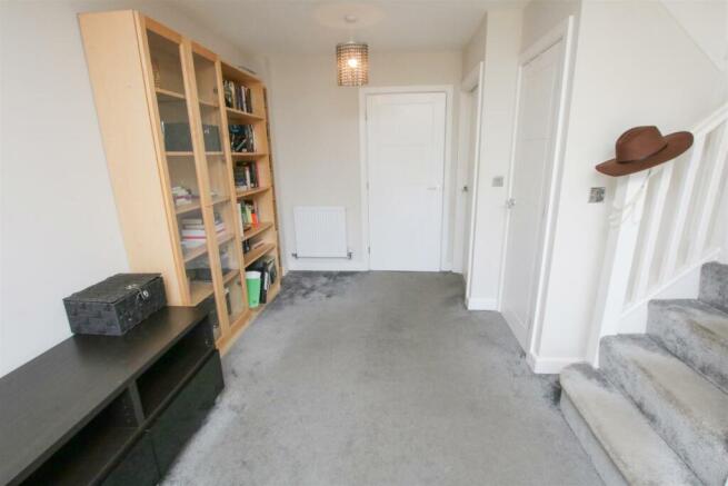 OPEN PLAN LIVING AREA