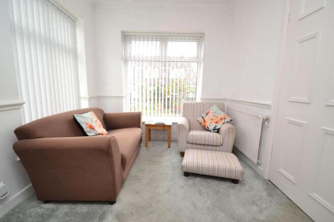 3 bed Detached Bungalow for sale Image 4
