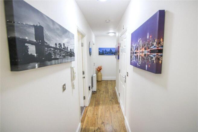 2 bed Apartment for sale Image 8