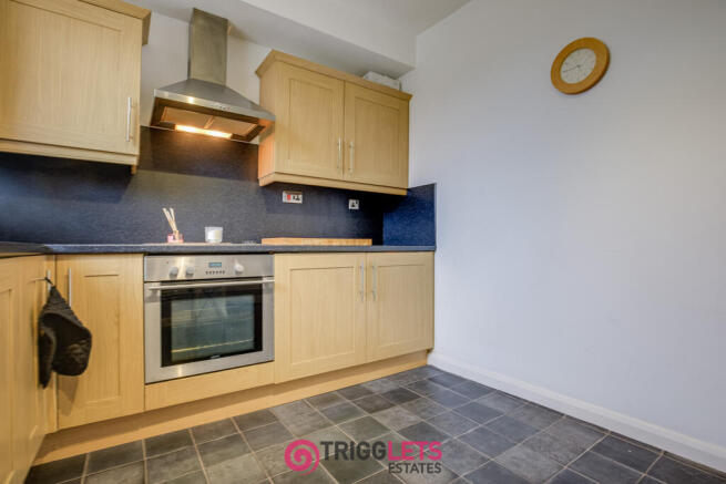 3 bed Semi-Detached for sale Image 6