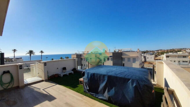 2 Bedroom Top floor Apartment For Sale-ALAM68-3
