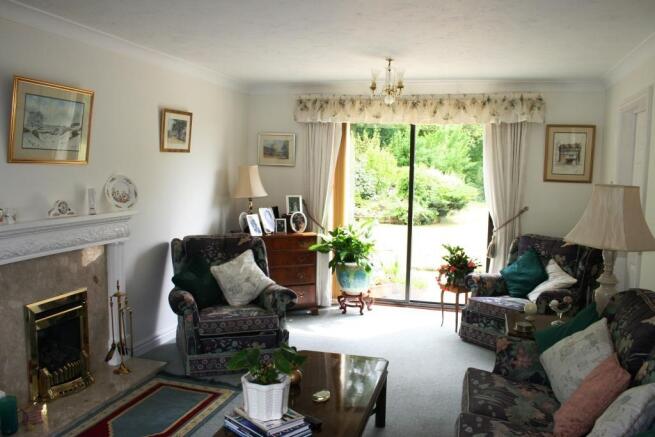 Lounge - Rear Aspect