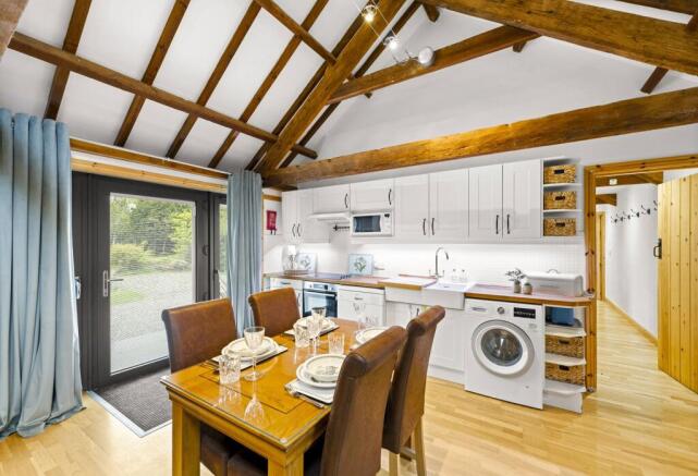Kitchen/Living Area