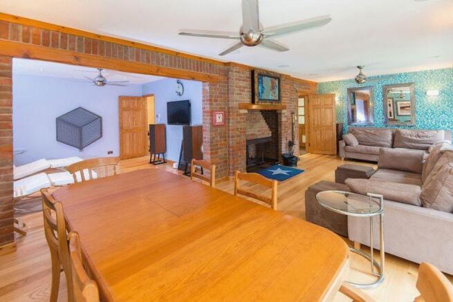 Sitting Room/D...