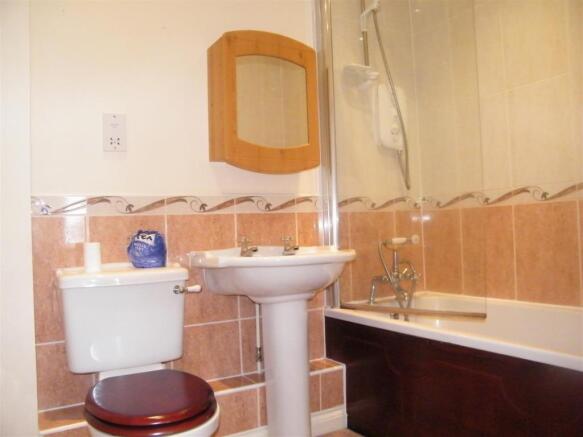 Well Fitted Family Bathroom