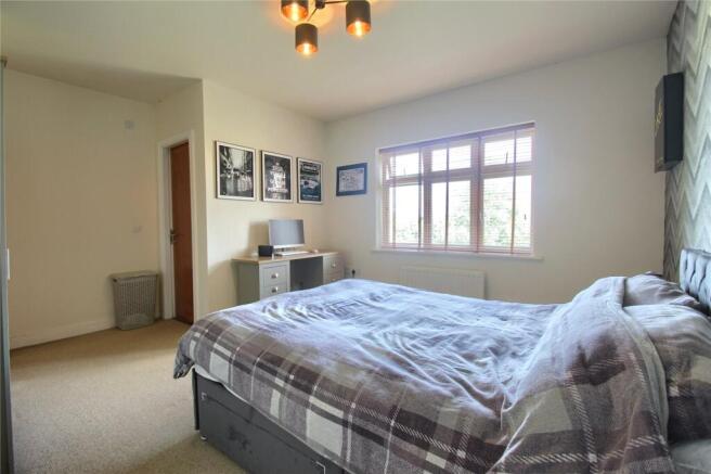 2 bed Flat for sale Image 10