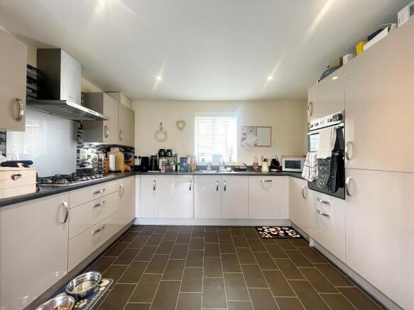 Kitchen.JPEG
