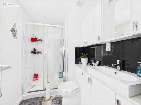 En suite.jpg
