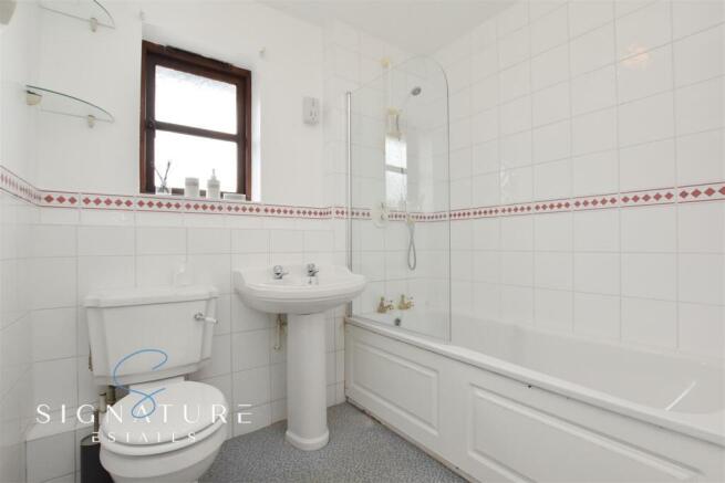 Bathroom (13).jpg