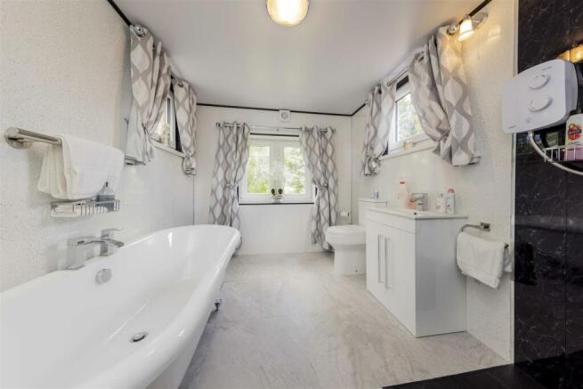 Master Ensuite