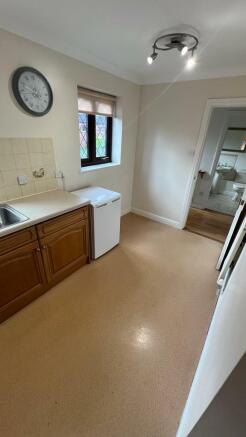 Kitchen 2.jpg