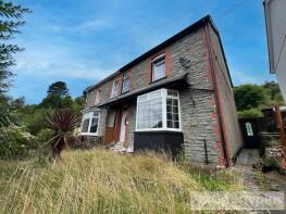 9, St Stephen's Avenue, Pentre CF41 7DF