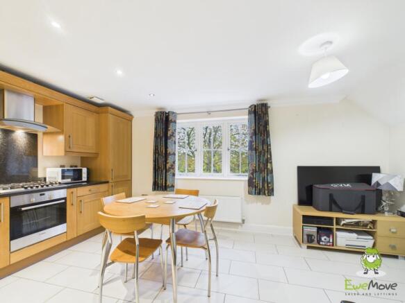 Garrett Court, Oakley, Basingstoke, Hampshire, RG23 photo 2