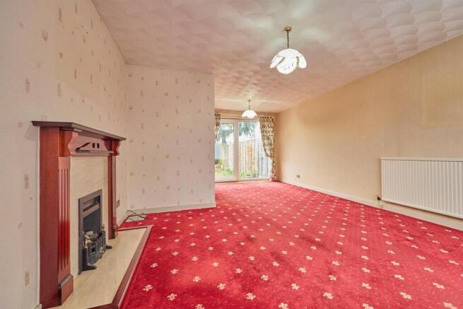 Lounge/Dining Room