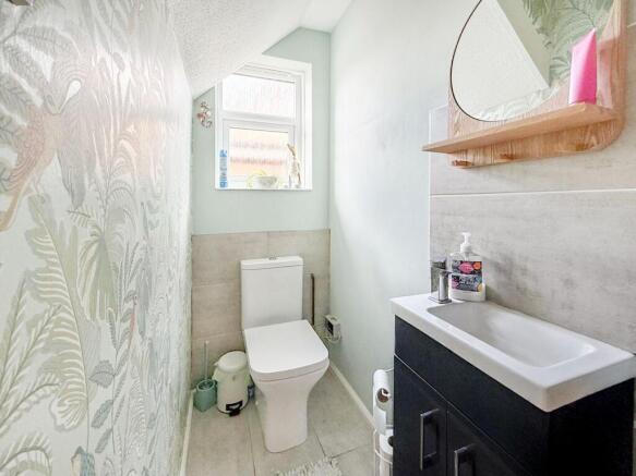 3 bed Semi-Detached for sale Image 7