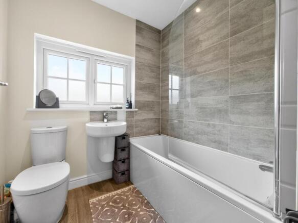 4 bed Terraced for sale Image 11