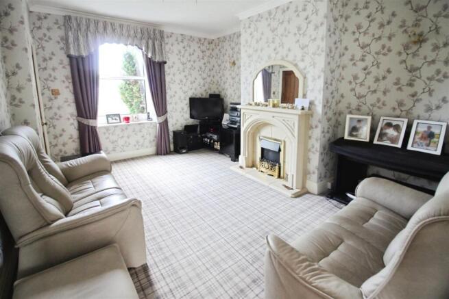 4 bed Terraced for sale Image 5