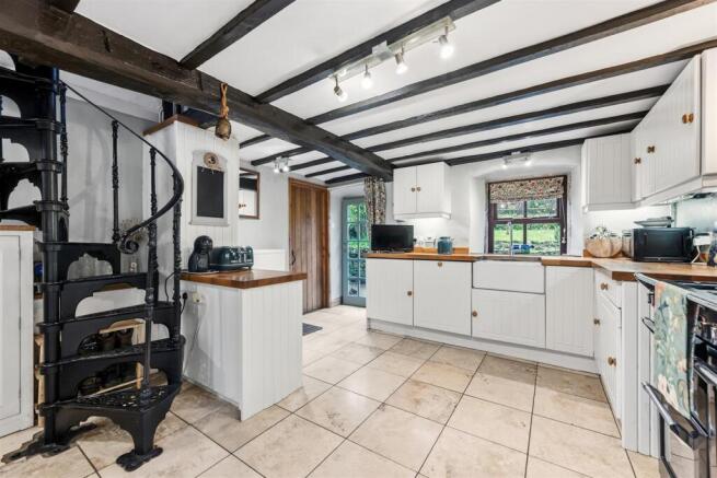 Saxton Mee The Hide Away 0037.jpg