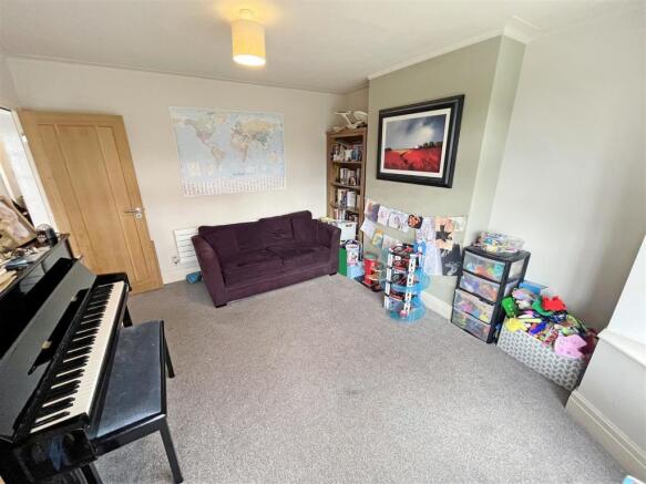 Sitting Room Aspect 2.jpg
