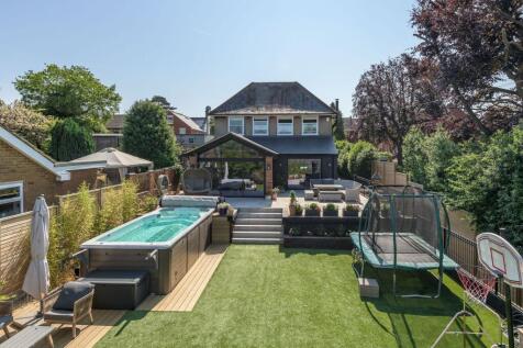 Ashburnham Road, Ampthill, MK45