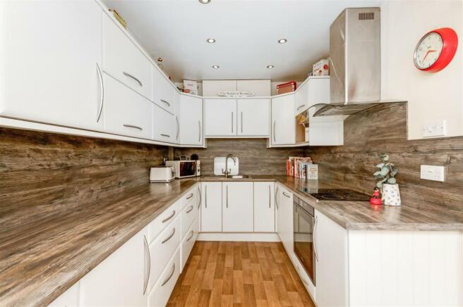 BREAKFAST KITCHEN